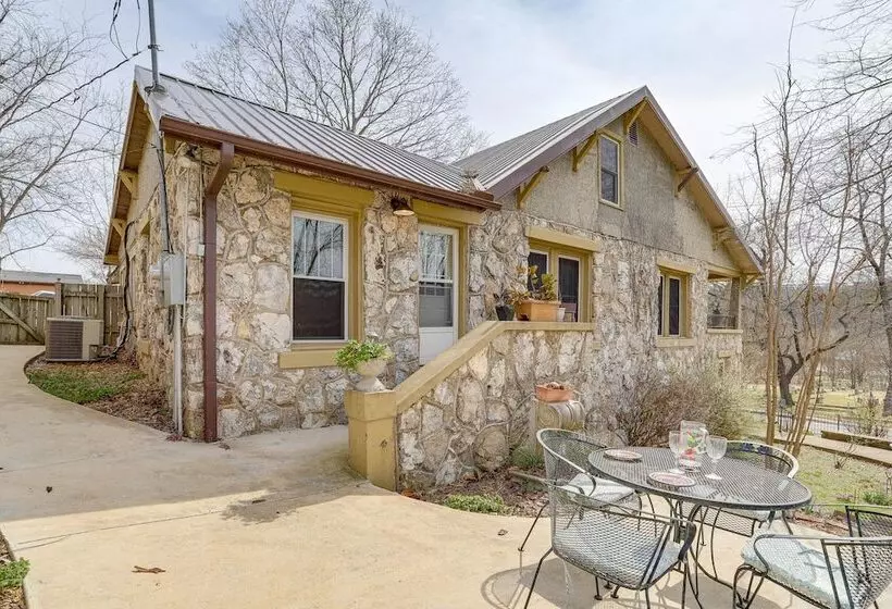 Historic  Hardy House  On Main Street W/ Fire Pit!