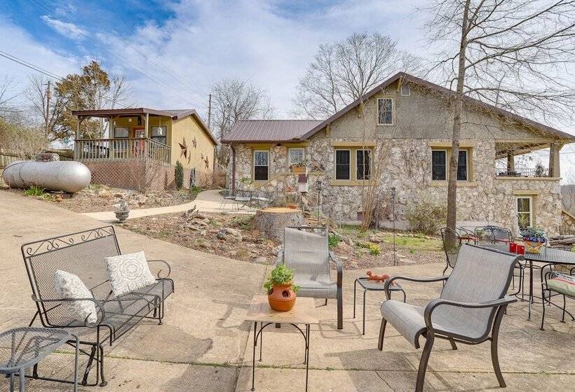 Historic Hardy House On Main Street W/ Fire Pit!