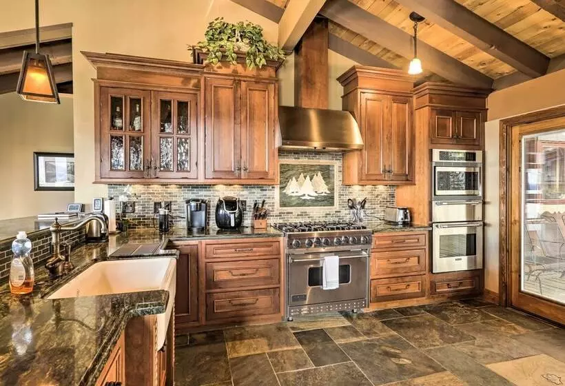 Incline Village Home W/ Hot Tub + Lake Views!