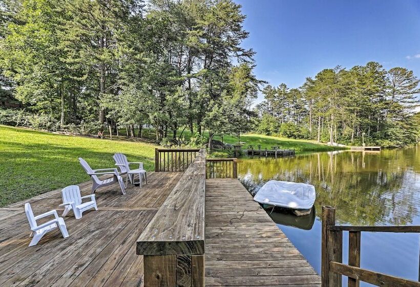 Lakefront Coalmont Cabin On 5 Acres W/ Dock!