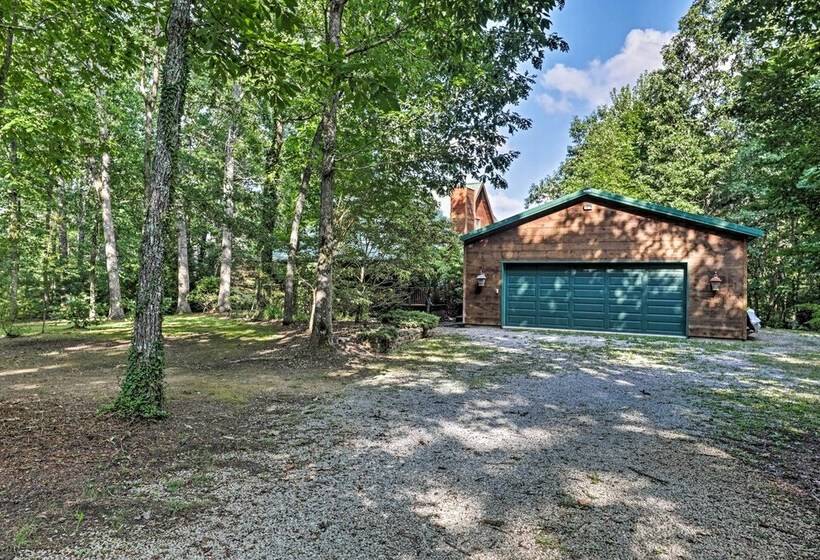 Lakefront Coalmont Cabin On 5 Acres W/ Dock!