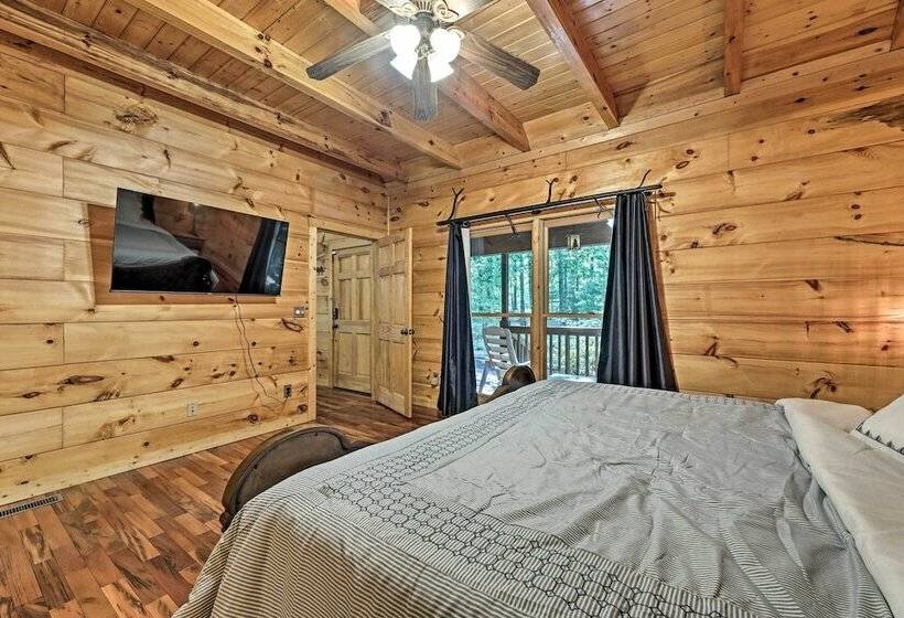 Lakefront Coalmont Cabin On 5 Acres W/ Dock!