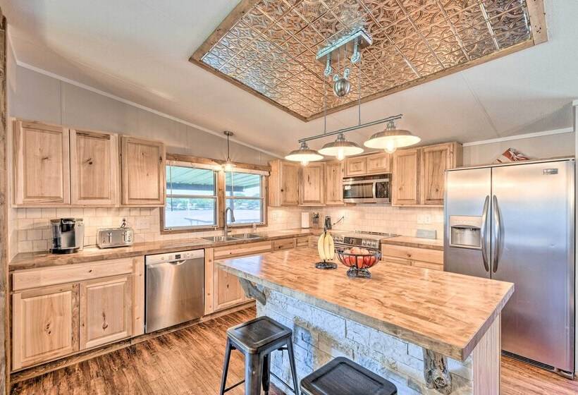 Lakefront Granbury Home, Boat Dock On Site!