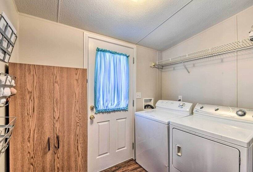 Lakefront Granbury Home, Boat Dock On Site!