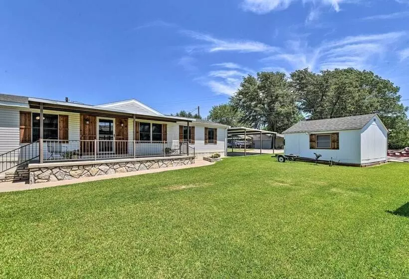 Lakefront Granbury Home, Boat Dock On Site!