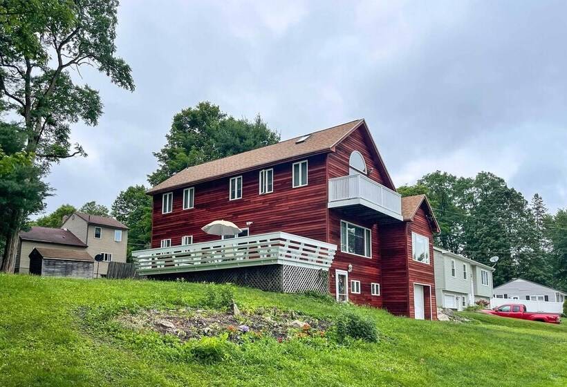 Lakeside Berkshires Home Near Hiking & Skiing!