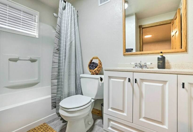 Mountain View Cedar City Home With Fire Pit!