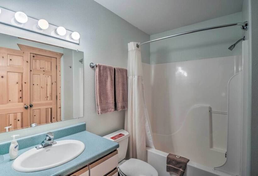 Peaceful Leadville Retreat W/ Covered Deck!