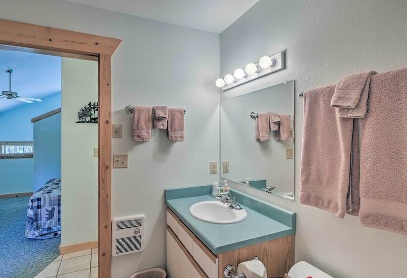 Peaceful Leadville Retreat W/ Covered Deck!