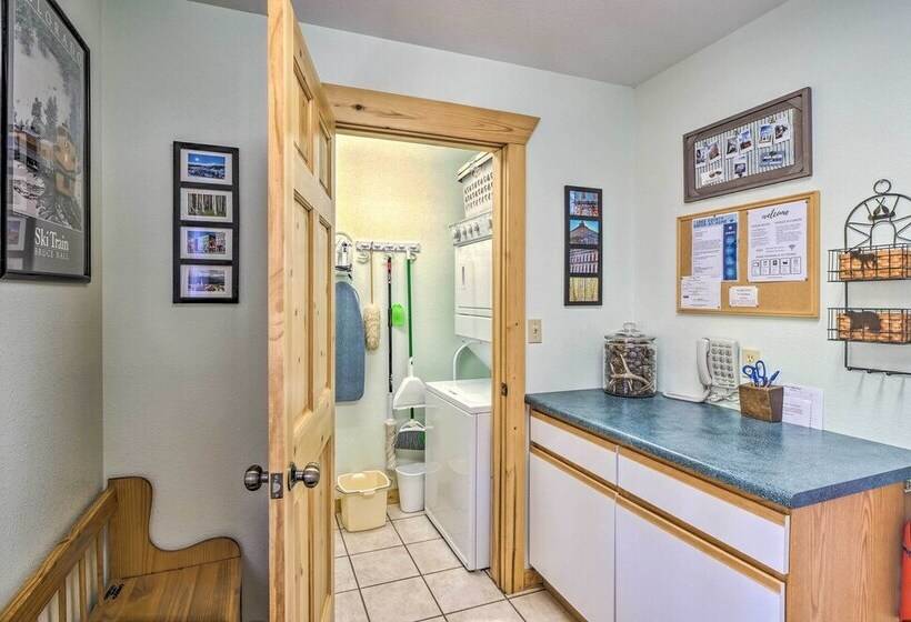 Peaceful Leadville Retreat W/ Covered Deck!