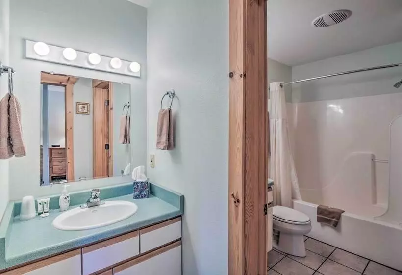 Peaceful Leadville Retreat W/ Covered Deck!