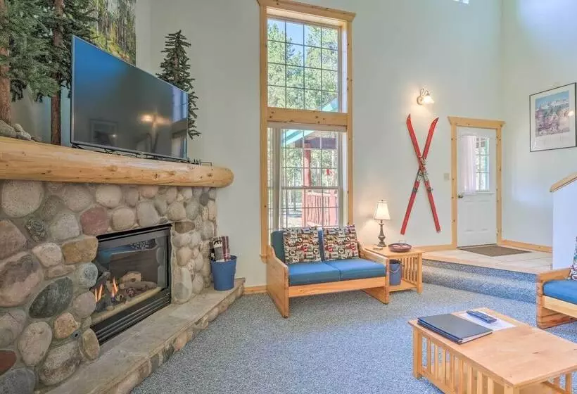 Peaceful Leadville Retreat W/ Covered Deck!