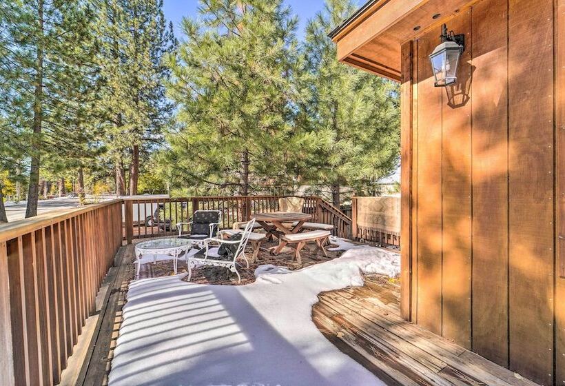 Truckee Cottage W/ Fenced Yard & Lake Donner Views