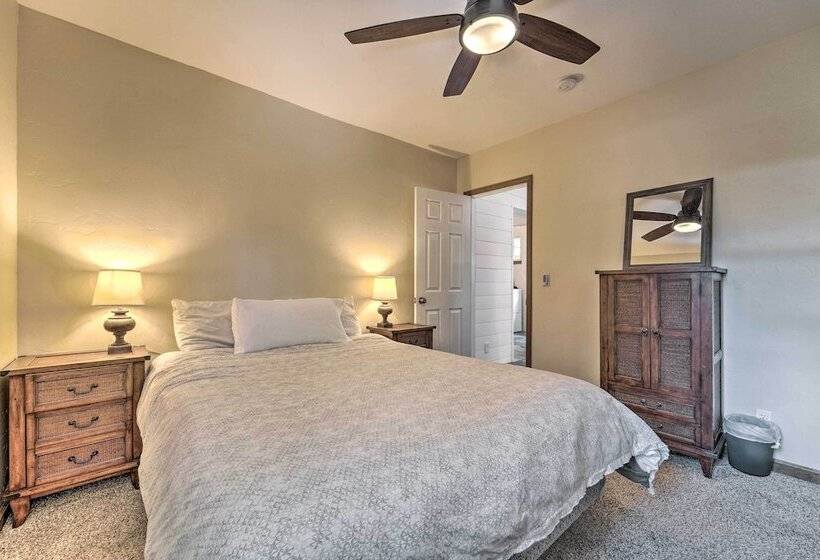 Truckee Cottage W/ Fenced Yard & Lake Donner Views