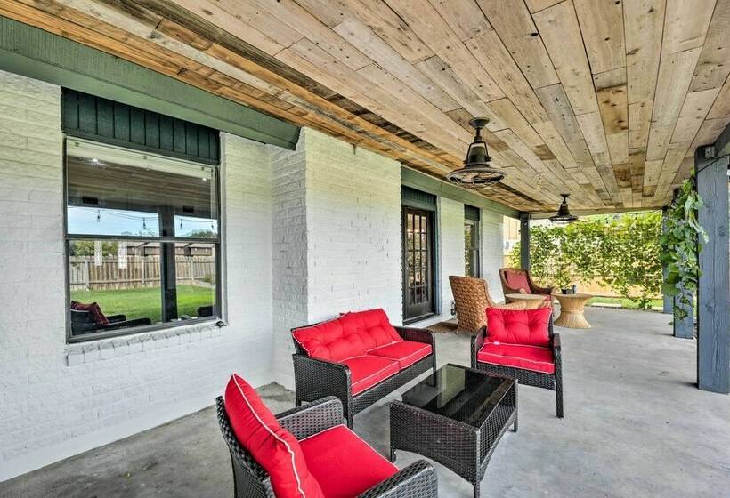 Pet Friendly Lockhart Home W/ Private Yard!