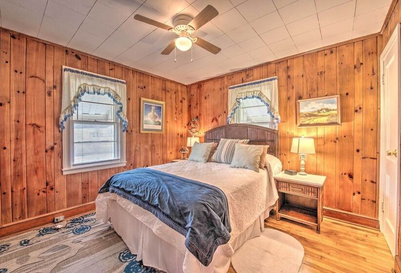 Quaint & Scenic Country Cottage, 3 Mi To New River