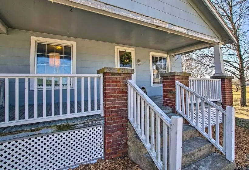 Quiet Family Home   12 Miles To Pomona State Park!