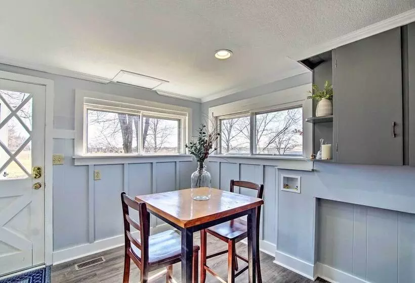 Quiet Family Home   12 Miles To Pomona State Park!