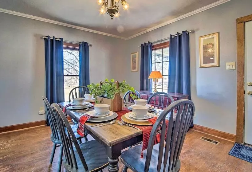 Quiet Family Home   12 Miles To Pomona State Park!