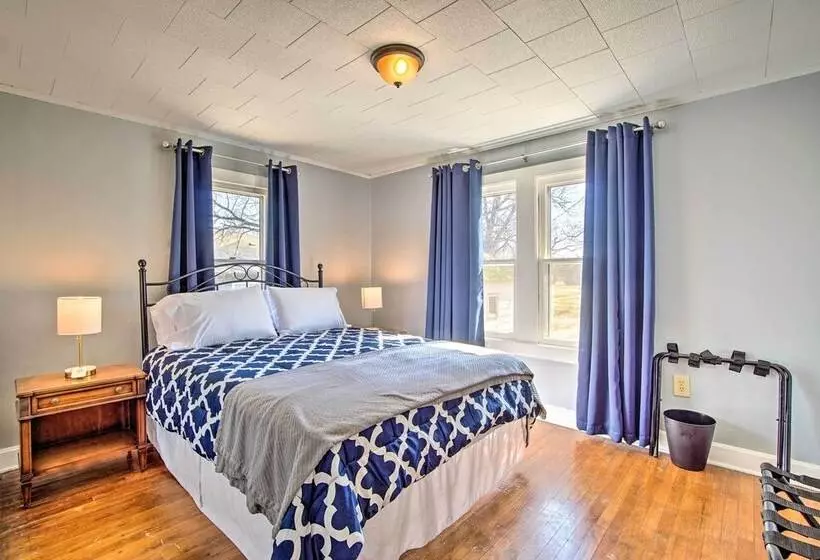 Quiet Family Home   12 Miles To Pomona State Park!