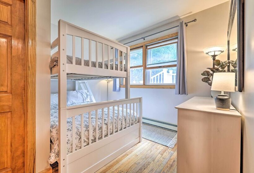 Quiet Long Pond Home On 1 Acre W/ Deck & Patio!