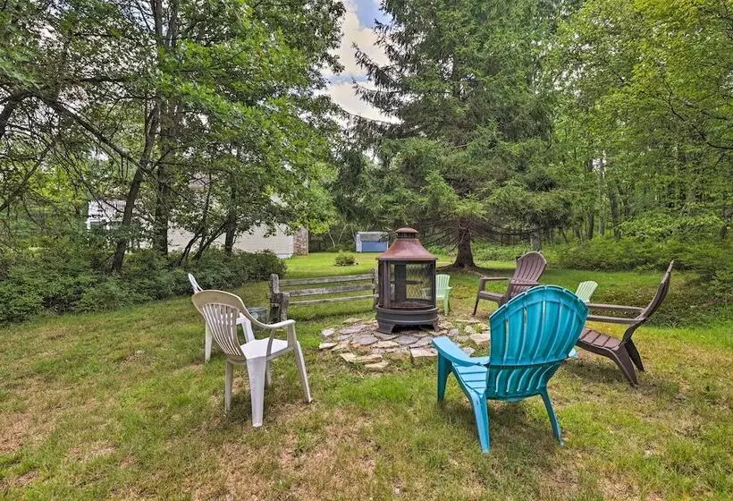 Quiet Long Pond Home On 1 Acre W/ Deck & Patio!
