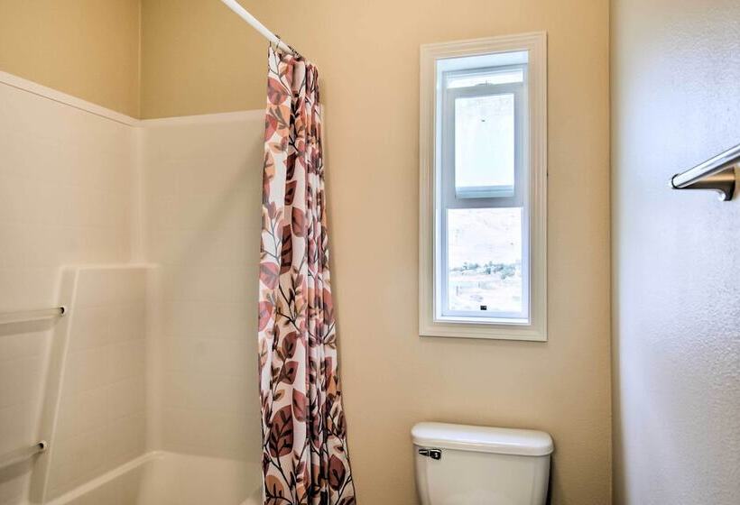 Ranch House In Boulder! Gateway To Nearby Parks!