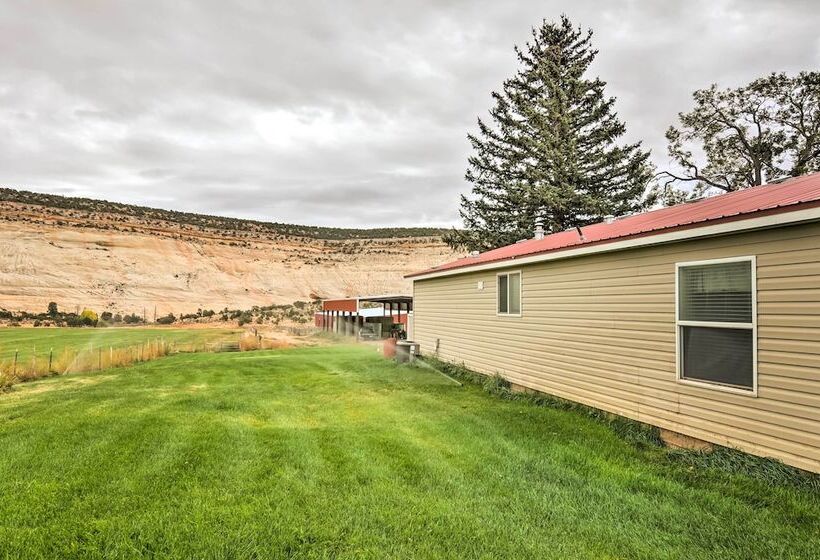 Ranch House In Boulder! Gateway To Nearby Parks!