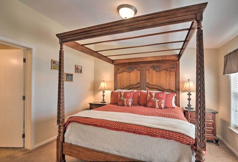 Ranch House In Boulder! Gateway To Nearby Parks!