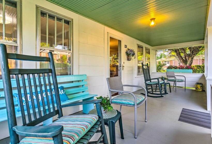 Restored Mars Hill Home On 1 Acre: Walk To Town!