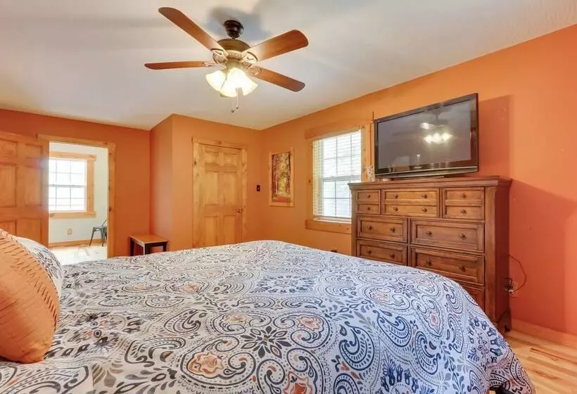 Rustic Cabin W/ Hot Tub   7 Miles To Hocking Hills