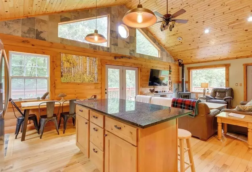 Rustic Cabin W/ Hot Tub   7 Miles To Hocking Hills