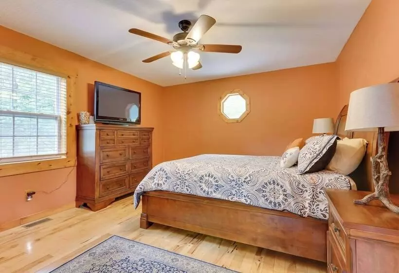 Rustic Cabin W/ Hot Tub   7 Miles To Hocking Hills