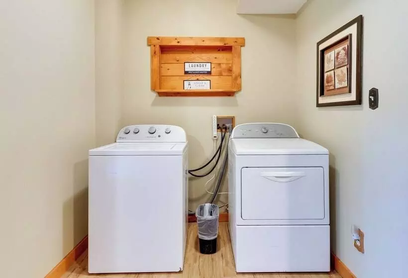 Rustic Cabin W/ Hot Tub   7 Miles To Hocking Hills