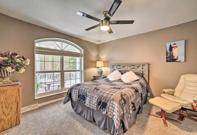 Serene Presque Isle Harbor Home On Sunrise Side!