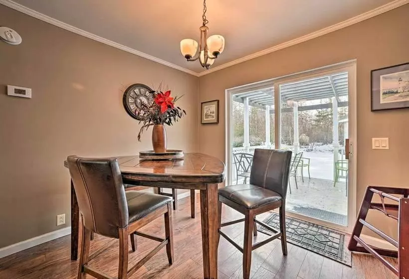 Serene Presque Isle Harbor Home On Sunrise Side!