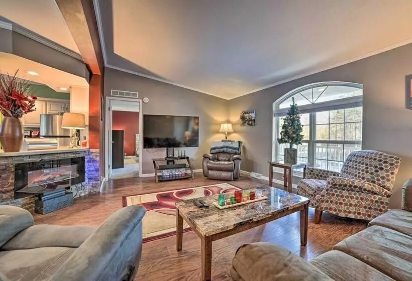 Serene Presque Isle Harbor Home On Sunrise Side!