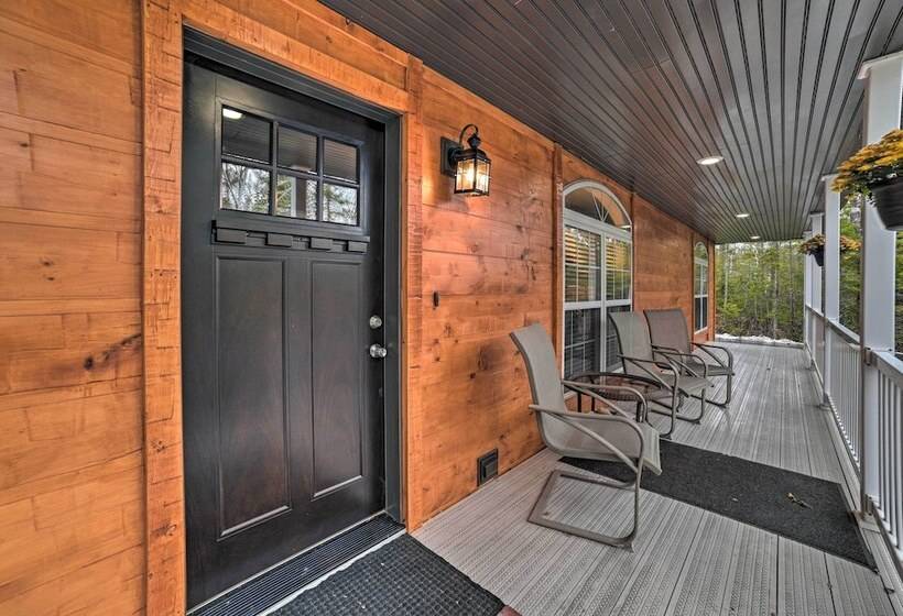 Serene Presque Isle Harbor Home On Sunrise Side!