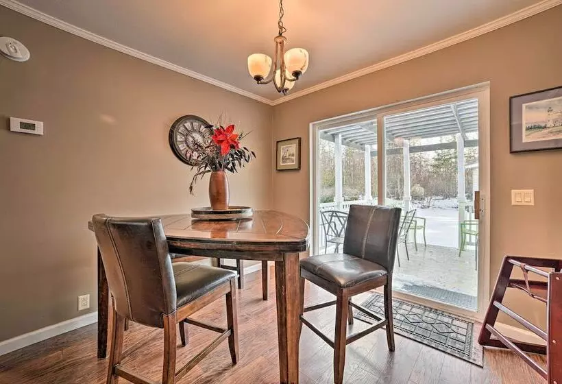 Serene Presque Isle Harbor Home On Sunrise Side!