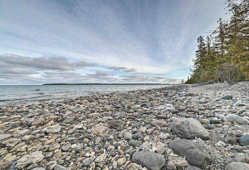 Serene Presque Isle Harbor Home On Sunrise Side!