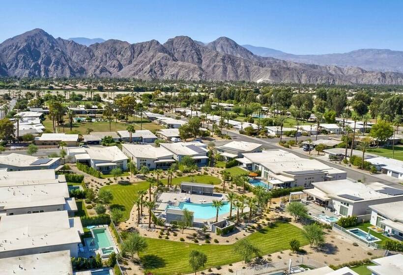 Sleek & Modern Home W/ Views & Pool Access