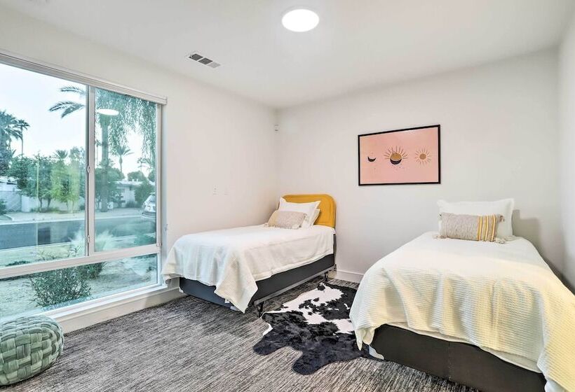 Sleek & Modern Home W/ Views & Pool Access