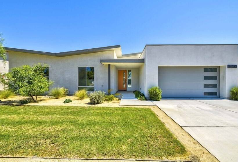 Sleek & Modern Home W/ Views & Pool Access