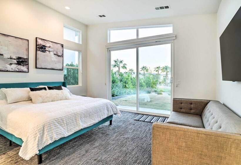 Sleek & Modern Home W/ Views & Pool Access