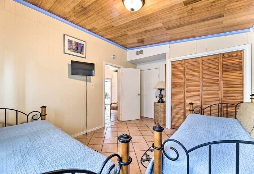 South Padre Island Vacation Rental: Steps To Beach