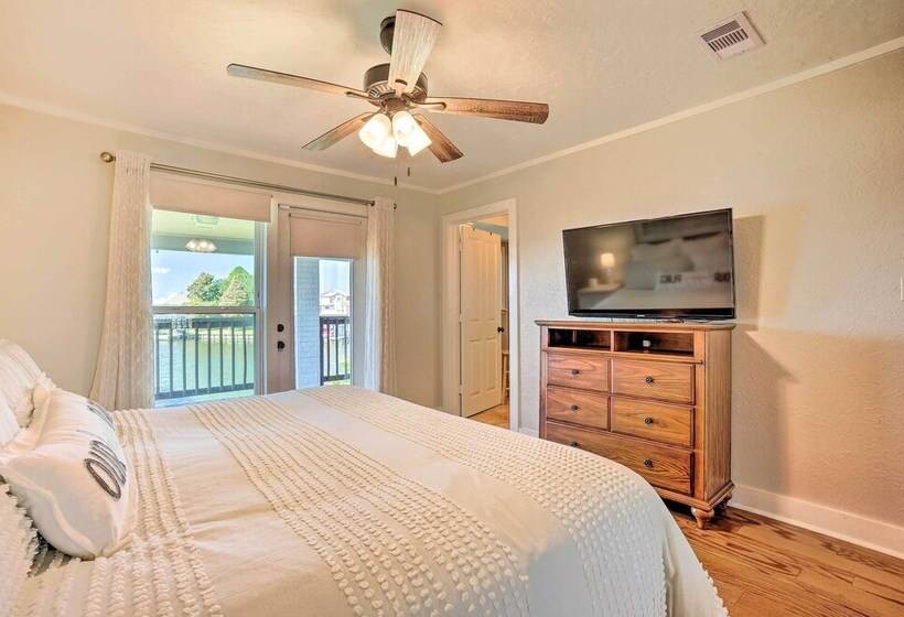 Spacious Livingston Home W/ Private Boat Dock