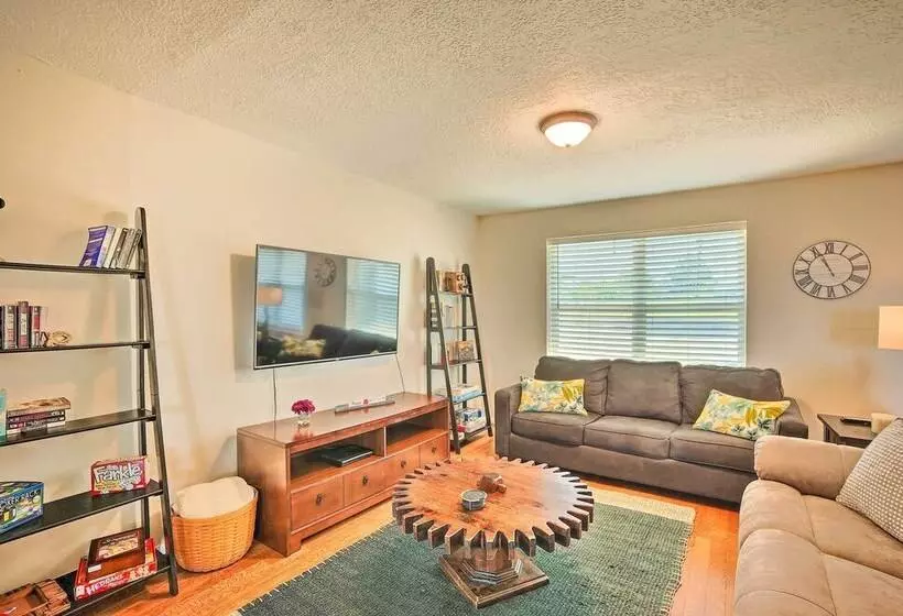 Spacious Livingston Home W/ Private Boat Dock