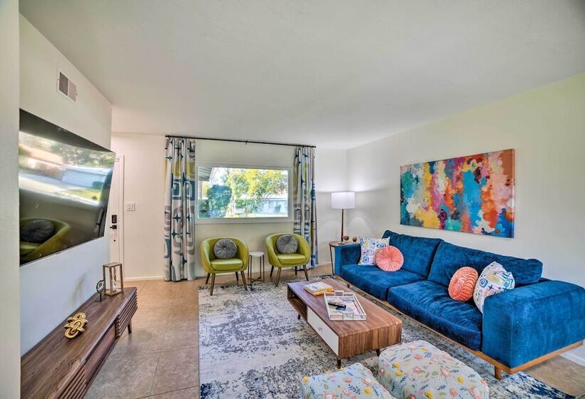 Spacious Riverside Home W/ Game Room & Yard