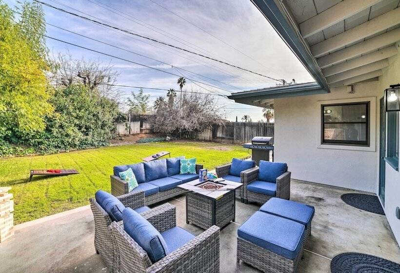 Spacious Riverside Home W/ Game Room & Yard