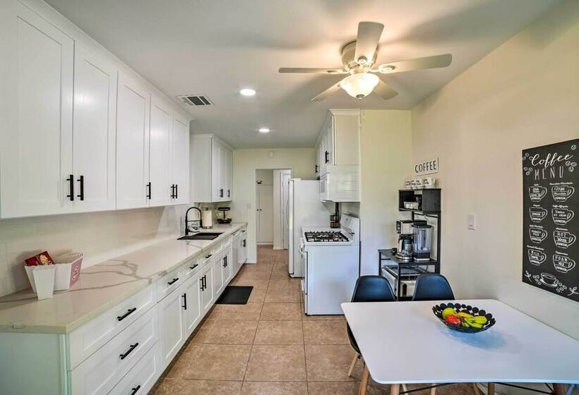 Spacious Riverside Home W/ Game Room & Yard